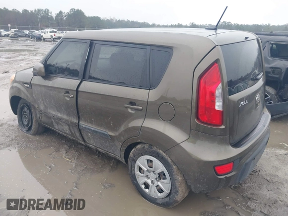 2013 Kia Soul with VIN KNDJT2A51D7506841, listed as a IAAI auction lot 41757317 with 171,439 mi miles. Bid and sale history available at carsss.com. Image 3.