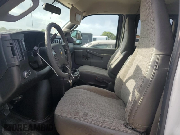 2016 Chevrolet Express Passenger LT z VIN 1GAZGPFG8G1292493, wystawiony jako Copart lot #56396295 z przebiegiem 88 768 mil mil oraz Czysty tytuł • Clean title. Historia ofert i sprzedaży dostępna na DreamBid. Obrazek 7.