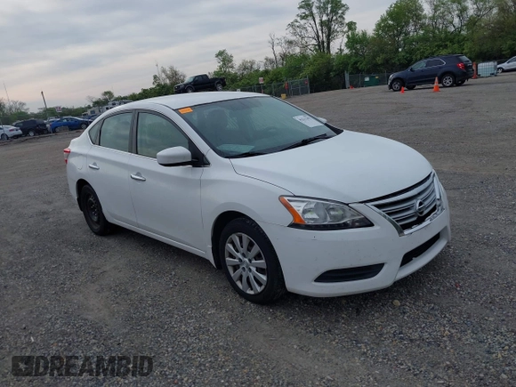 2015 Nissan Sentra S with VIN 3N1AB7AP0FY375472, listed as a IAAI auction lot 42211392 with 207,510 mi miles. Bid and sale history available at carsss.com. Image 1.