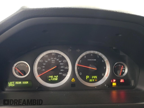 2012 Volvo XC90 with VIN YV4952CZ3C1627415, listed as a Copart auction lot 84728204 with 146,142 mi miles and Salvage Title. Bid and sale history available at carsss.com. Image 9.