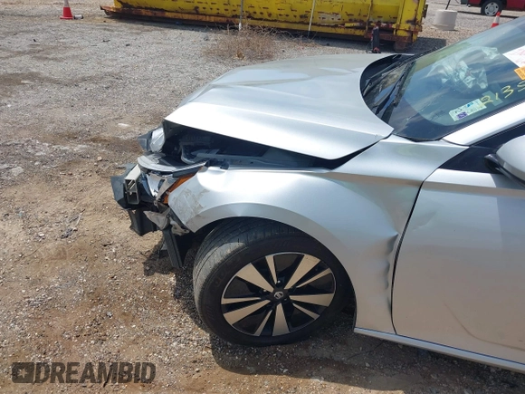 2019 Nissan Altima 2.5 SL with VIN 1N4BL4EV8KC213510, listed as a IAAI auction lot 39266155 with 1 mi miles. Bid and sale history available at carsss.com. Image 18.