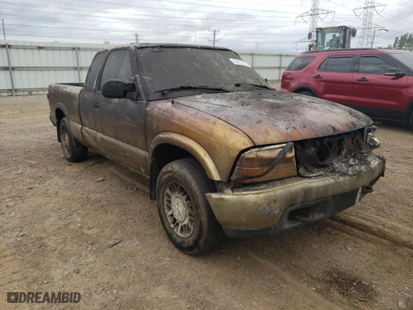2001 GMC Sonoma SLS w/1SH Pkg with VIN 1GTDT19W418197604, listed as a Copart auction lot 66607874 with 0 mi miles and Salvage Title. Bid and sale history available at carsss.com. Image 4.