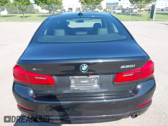 2018 BMW 5 Series 530i xDrive z VIN WBAJA7C53JG907770, wystawiony jako IAAI lot #42366172 z przebiegiem 60 979 mil mil oraz . Historia ofert i sprzedaży dostępna na DreamBid. Obrazek 17.