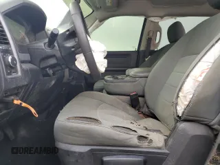 2018 Ram 1500 Express z VIN 1C6RR6KT9JS314881, wystawiony jako Copart lot #43798115 z przebiegiem Nie podano mil oraz Szkoda całkowita • Salvage title. Historia ofert i sprzedaży dostępna na DreamBid. Obrazek 7.