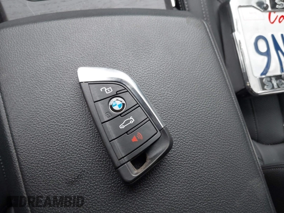 2023 BMW i4 eDrive40 z VIN WBY73AW03PFR16924, wystawiony jako IAAI lot #42034635 z przebiegiem 15 136 mil mil oraz . Historia ofert i sprzedaży dostępna na DreamBid. Obrazek 11.