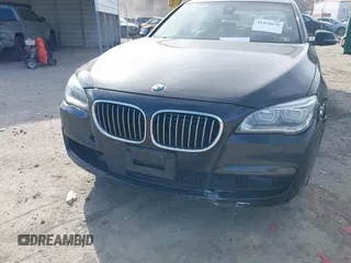 2015 BMW 7 Series 750Li xDrive with VIN WBAYF8C53FD655386, listed as a IAAI auction lot 41474678 with 122,160 mi miles and . Bid and sale history available at carsss.com. Image 6.