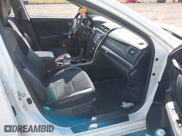 2015 Toyota Camry XLE with VIN 4T1BF1FK8FU040068, listed as a IAAI auction lot 40521641 with 25,156 mi miles and . Bid and sale history available at DreamBid. Image 5.