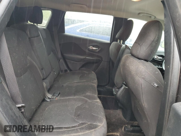 2016 Jeep Cherokee Latitude z VIN 1C4PJMCB0GW163707, wystawiony jako Copart lot #57449945 z przebiegiem 181 382 mil mil oraz Czysty tytuł • Clean title. Historia ofert i sprzedaży dostępna na DreamBid. Obrazek 11.