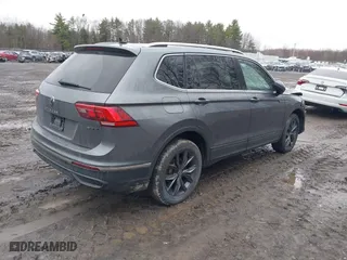 2022 Volkswagen Tiguan SE with VIN 3VV2B7AX4NM126181, listed as a IAAI auction lot 41955274 with 51,456 mi miles. Bid and sale history available at carsss.com. Image 4.