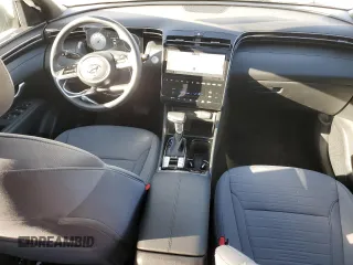 2024 Hyundai Santa Cruz SEL z VIN 5NTJCDDE1RH121355, wystawiony jako Copart lot #49340965 z przebiegiem 417 mil mil oraz Szkody całkowita. Historia ofert i sprzedaży dostępna na DreamBid. Obrazek 8.