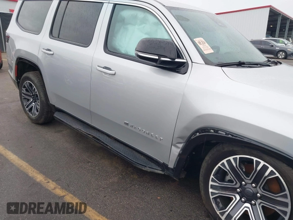 2024 Jeep Wagoneer Series II with VIN 1C4SJUBP5RS116769, listed as a IAAI auction lot 40906852 with 14,327 mi miles and . Bid and sale history available at DreamBid. Image 17.