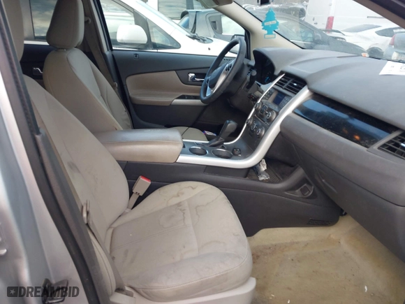 2012 Ford Edge SE with VIN 2FMDK3GC4CBA18383, listed as a IAAI auction lot 41520285 with 215,234 mi miles. Bid and sale history available at carsss.com. Image 5.