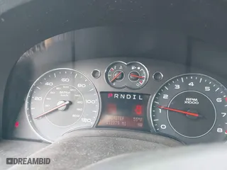 2008 Pontiac Torrent with VIN 2CKDL43F686064622, listed as a IAAI auction lot 41981334 with 112,079 mi miles. Bid and sale history available at carsss.com. Image 7.