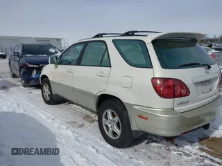 2000 Lexus RX 300 with VIN JT6HF10UXY0132714, listed as a IAAI auction lot 41611808 with 112,080 mi miles and . Bid and sale history available at carsss.com. Image 3.