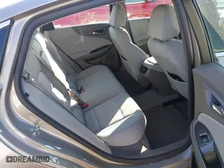 2022 Chevrolet Malibu LT with VIN 1G1ZD5ST7NF154833, listed as a IAAI auction lot 42063677 with 107,804 mi miles. Bid and sale history available at carsss.com. Image 8.