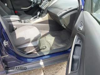 2012 Ford Focus SEL with VIN 1FAHP3H20CL135266, listed as a IAAI auction lot 42169559 with 196,104 mi miles. Bid and sale history available at carsss.com. Image 5.