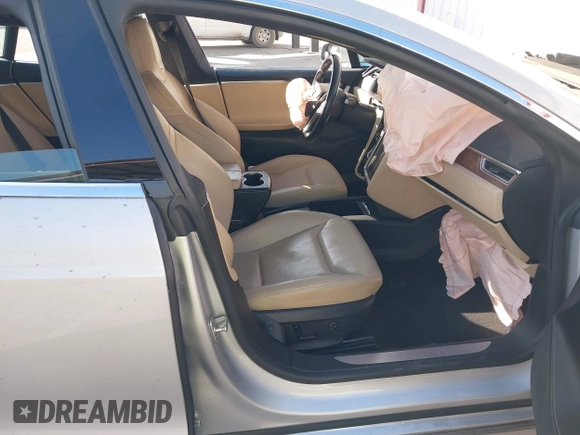 2016 Tesla Model S 90D с VIN 5YJSA1E23GF144496, выставлен на аукционе IAAI как лот 41372621 с пробегом 34 832 миль миль и . История ставок и продаж доступна на DreamBid. Изображение 5.