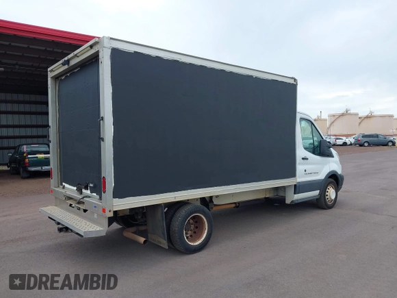 2017 Ford Transit z VIN 1FDBF8ZM1HKB48536, wystawiony jako IAAI lot #42306764 z przebiegiem 74 477 mil mil oraz . Historia ofert i sprzedaży dostępna na DreamBid. Obrazek 4.