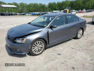 2015 Volkswagen Jetta SE z VIN 3VWD17AJ5FM309965, wystawiony jako Copart lot #54930665 z przebiegiem 141 918 mil mil oraz Szkoda całkowita • Salvage title. Historia ofert i sprzedaży dostępna na DreamBid. Obrazek 1.