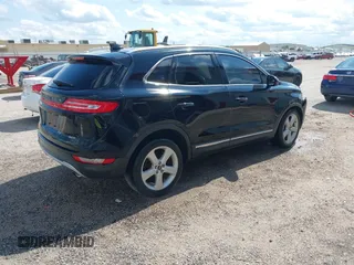 2017 Lincoln MKC Premiere с VIN 5LMCJ1C91HUL49790, выставлен на аукционе IAAI как лот 42422005 с пробегом 99 093 миль миль и . История ставок и продаж доступна на DreamBid. Изображение 4.