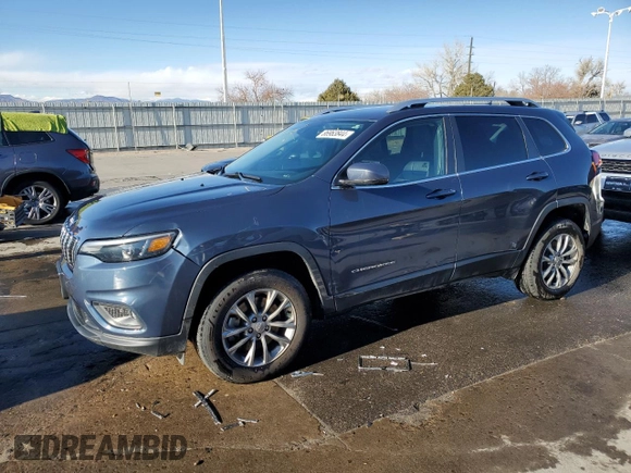 2020 Jeep Cherokee Latitude Plus z VIN 1C4PJMLX9LD636733, wystawiony jako Copart lot #86963844 z przebiegiem 54 194 mil mil oraz Szkoda całkowita • Salvage title. Historia ofert i sprzedaży dostępna na DreamBid. Obrazek 1.