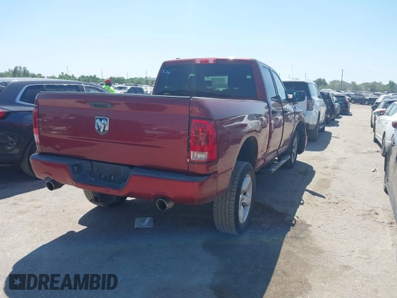 2014 Ram 1500 Express z VIN 1C6RR6FT3ES122128, wystawiony jako IAAI lot #41994152 z przebiegiem 138 624 mil mil oraz . Historia ofert i sprzedaży dostępna na DreamBid. Obrazek 4.