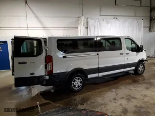 2015 Ford Transit Wagon XL with VIN 1FBZX2YM6FKA50943, listed as a Copart auction lot 72040064 with 199,102 mi miles and Salvage Title. Bid and sale history available at carsss.com. Image 3.