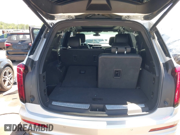 2020 Cadillac XT6 FWD Premium Luxury with VIN 1GYKPCRS1LZ188645, listed as a IAAI auction lot 40128169 with 39,957 mi miles. Bid and sale history available at carsss.com. Image 16.