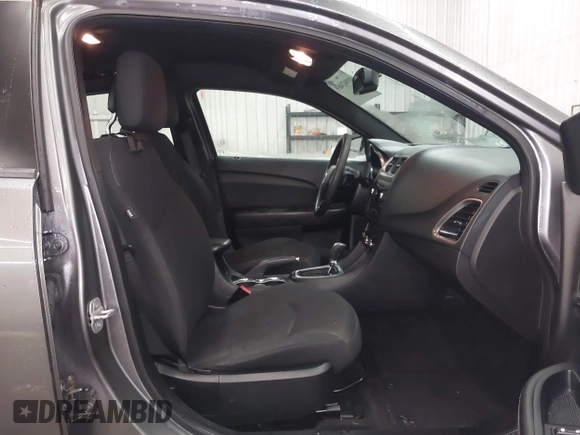 2013 Dodge Avenger SE with VIN 1C3CDZAB1DN581303, listed as a IAAI auction lot 41942469 with 123,330 mi miles. Bid and sale history available at carsss.com. Image 5.