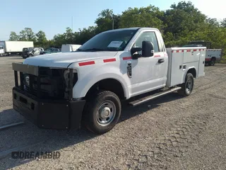 2017 Ford Super Duty F-250 SRW XLT with VIN 1FTBF2BT9HEC33223, listed as a IAAI auction lot 41980301 with 338,522 mi miles. Bid and sale history available at carsss.com. Image 2.