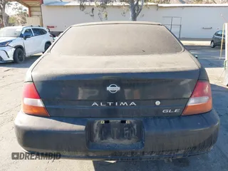 1998 Nissan Altima XE with VIN 1N4DL01D0WC237630, listed as a IAAI auction lot 41297277 with 101,965 mi miles. Bid and sale history available at carsss.com. Image 16.
