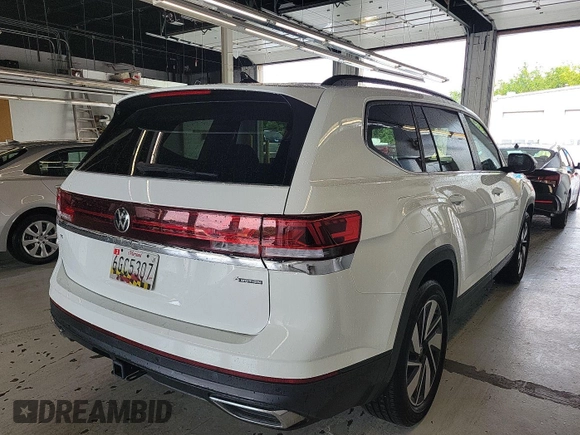 2024 Volkswagen Atlas SE с VIN 1V2HR2CAXRC555931, выставлен на аукционе IAAI как лот 42791731 с пробегом 26 459 миль миль и . История ставок и продаж доступна на DreamBid. Изображение 20.
