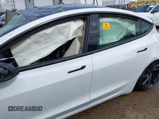 2024 Tesla Model 3 Performance z VIN 5YJ3E1ETXRF820656, wystawiony jako IAAI lot #42084717 z przebiegiem Nie podano mil oraz . Historia ofert i sprzedaży dostępna na DreamBid. Obrazek 14.