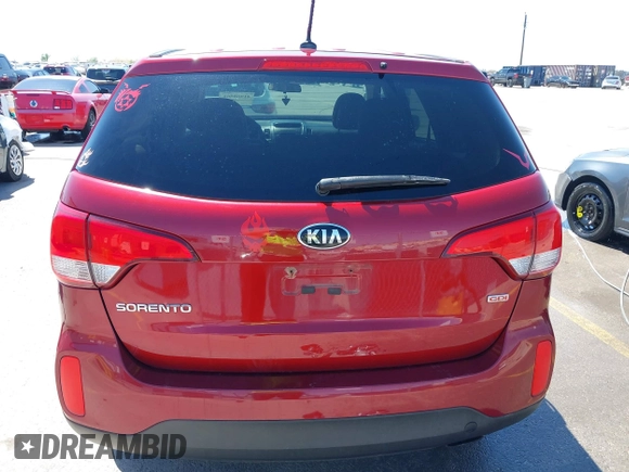 2015 Kia Sorento LX with VIN 5XYKT3A62FG592895, listed as a IAAI auction lot 41968561 with 99,761 mi miles. Bid and sale history available at carsss.com. Image 17.