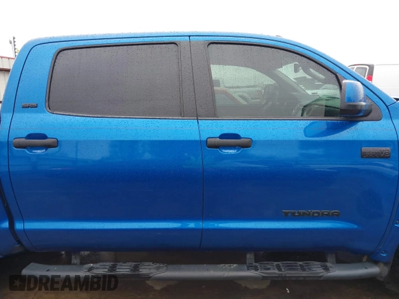 2018 Toyota Tundra SR5 z VIN 5TFDW5F16JX752629, wystawiony jako IAAI lot #41546196 z przebiegiem 105 247 mil mil oraz . Historia ofert i sprzedaży dostępna na DreamBid. Obrazek 14.
