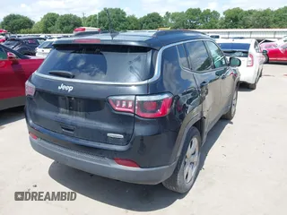 2017 Jeep Compass Latitude z VIN 3C4NJCBB7HT690833, wystawiony jako IAAI lot #42104792 z przebiegiem 64 272 mil mil oraz . Historia ofert i sprzedaży dostępna na DreamBid. Obrazek 4.