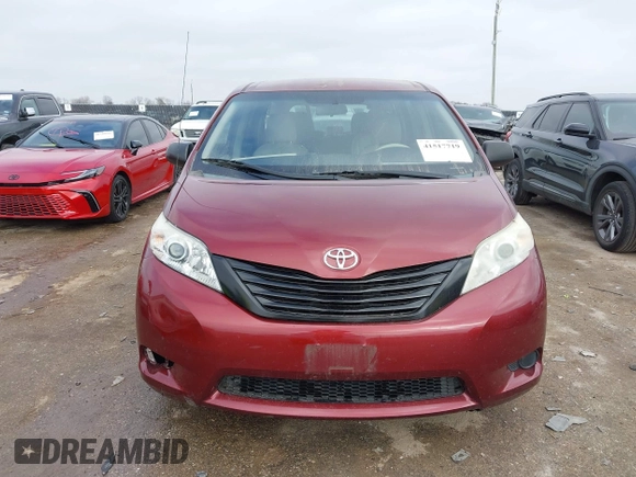 2013 Toyota Sienna L with VIN 5TDZK3DC4DS346384, listed as a IAAI auction lot 41517719 with 91,505 mi miles. Bid and sale history available at carsss.com. Image 12.