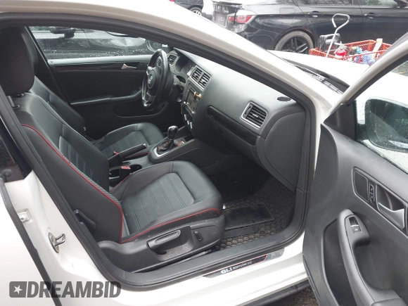 2014 Volkswagen Jetta GLI с VIN 3VW4T7AJ7EM315601, выставлен на аукционе IAAI как лот 42190687 с пробегом 113 220 миль миль и . История ставок и продаж доступна на DreamBid. Изображение 5.