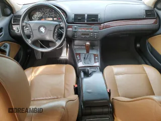 2005 BMW 3 Series 325i with VIN WBAEV33445KX10454, listed as a Copart auction lot 82350104 with 135,167 mi miles and Non repairable. Bid and sale history available at DreamBid. Image 8.
