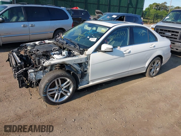 2013 Mercedes-Benz C 300 Sport with VIN WDDGF8AB8DR273075, listed as a IAAI auction lot 42406838 with Not provided miles and . Bid and sale history available at DreamBid. Image 17.