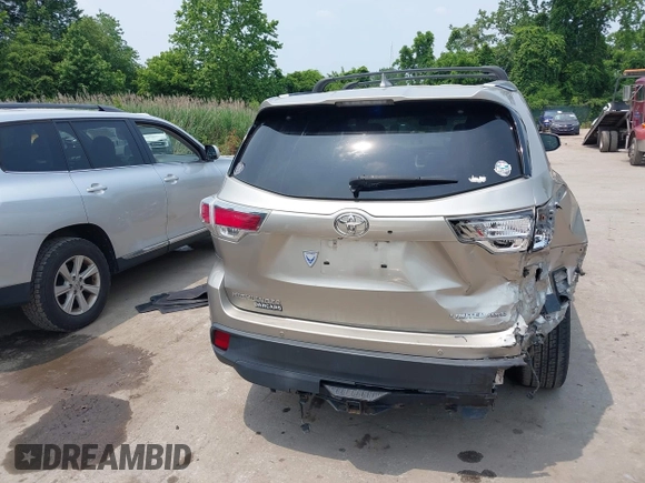 2015 Toyota Highlander Limited with VIN 5TDDKRFH0FS097834, listed as a IAAI auction lot 42401273 with 176,574 mi miles and . Bid and sale history available at DreamBid. Image 16.