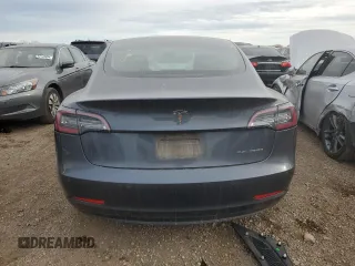 2018 Tesla Model 3 Long Range Battery z VIN 5YJ3E1EB3JF103804, wystawiony jako Copart lot #83752134 z przebiegiem 128 507 mil mil oraz Szkoda całkowita • Salvage title. Historia ofert i sprzedaży dostępna na DreamBid. Obrazek 6.