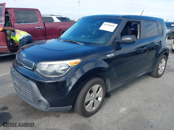 2015 Kia Soul with VIN KNDJN2A28F7169376, listed as a IAAI auction lot 41910666 with 133,869 mi miles. Bid and sale history available at carsss.com. Image 2.