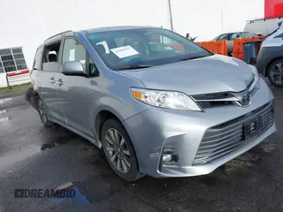 2018 Toyota Sienna XLE with VIN 5TDDZ3DC5JS205440, listed as a IAAI auction lot 41090557 with 50,775 mi miles. Bid and sale history available at carsss.com. Image 1.