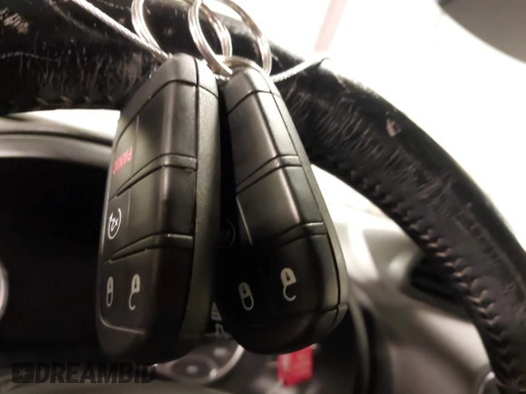 2016 Jeep Renegade Limited z VIN ZACCJBDT3GPE36002, wystawiony jako IAAI lot #42085830 z przebiegiem 85 550 mil mil oraz . Historia ofert i sprzedaży dostępna na DreamBid. Obrazek 11.