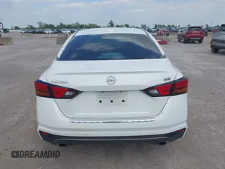 2020 Nissan Altima SR z VIN 1N4BL4CV8LC275140, wystawiony jako IAAI lot #42050885 z przebiegiem 61 198 mil mil oraz . Historia ofert i sprzedaży dostępna na DreamBid. Obrazek 16.