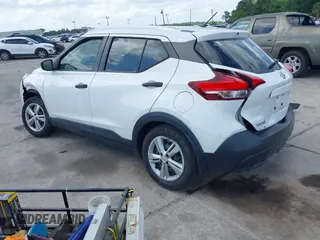 2019 Nissan Kicks SV with VIN 3N1CP5CUXKL518775, listed as a IAAI auction lot 41935426 with 37,822 mi miles and . Bid and sale history available at DreamBid. Image 3.