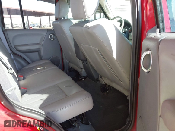 2005 Jeep Liberty Limited with VIN 1J8GK58K45W520114, listed as a IAAI auction lot 41302208 with 132,439 mi miles and . Bid and sale history available at DreamBid. Image 8.