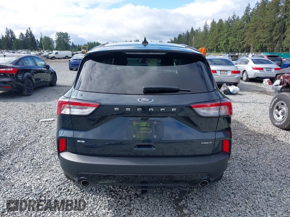 2022 Ford Escape SE Hybrid z VIN 1FMCU9BZ5NUA06681, wystawiony jako IAAI lot #42302156 z przebiegiem 61 582 mil mil oraz . Historia ofert i sprzedaży dostępna na DreamBid. Obrazek 17.