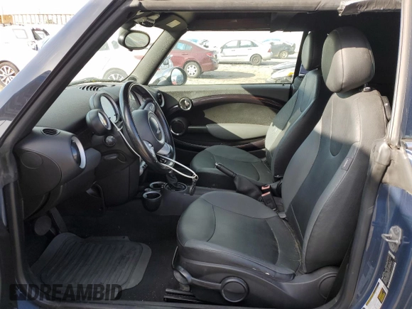 2009 MINI Convertible с VIN WMWMR33589TU96481, выставлен на аукционе Copart как лот 45398985 с пробегом 144 792 миль миль и Чистый • Clean title. История ставок и продаж доступна на DreamBid. Изображение 7.